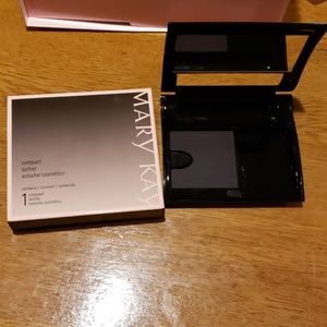Mary Kay Compact
